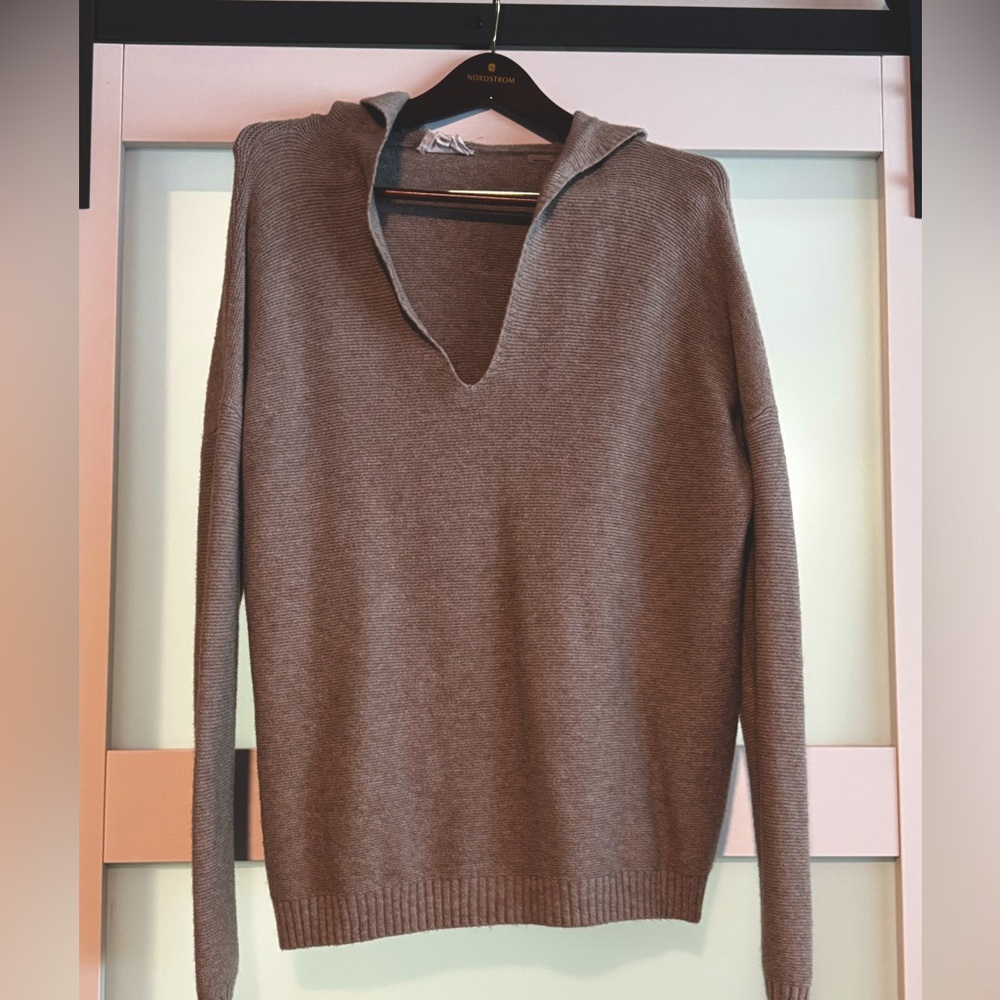 Korye Hooded Sweater